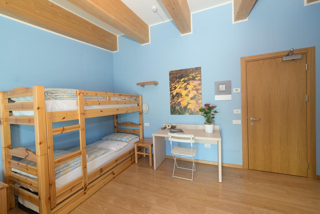 Hostel L'Ost - Ostello Di Grumes Екстер'єр фото