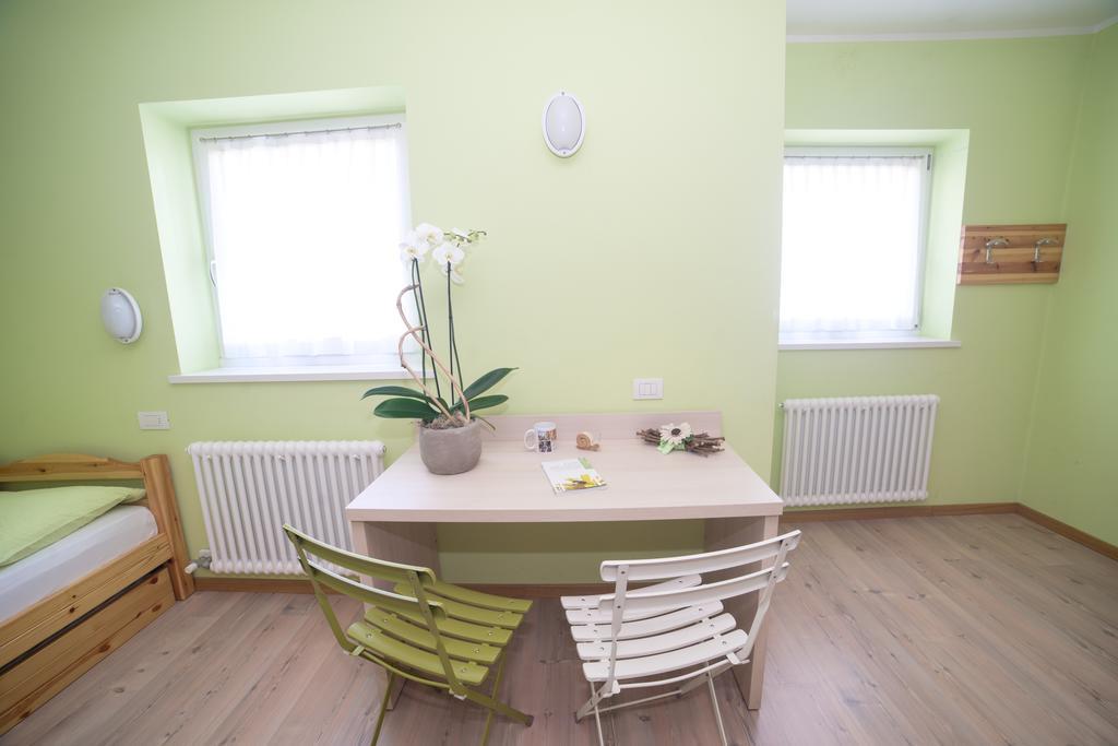 Hostel L'Ost - Ostello Di Grumes Екстер'єр фото