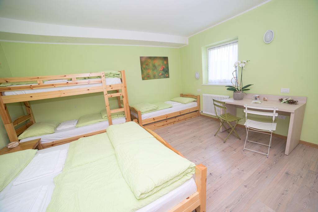 Hostel L'Ost - Ostello Di Grumes Екстер'єр фото